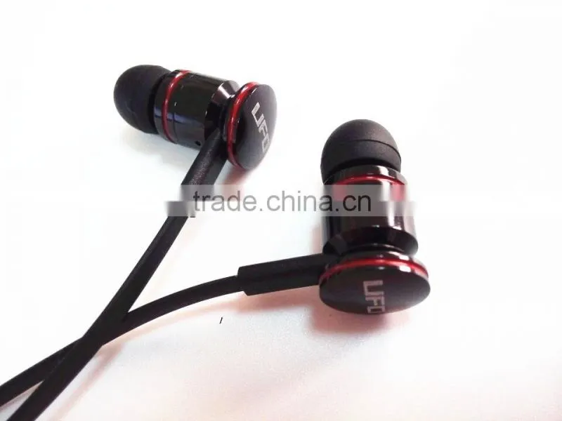 High quality in-ear headsets manufacturer metal stereo earbud with mic headset for mp3 player K300