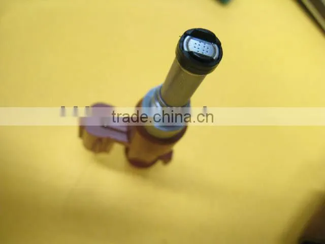Popular original quality fuel injector for Toyota Land Cruiser Lexus Sequoia OEM 23209-39165