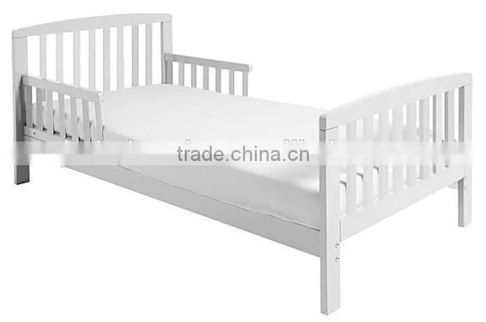 European Style Cheap Pine Wood Baby Cotbed Toddler Bed