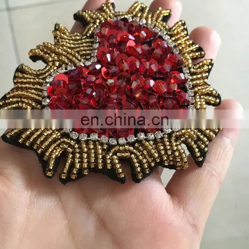 2017 New Handmade Beaded Patch Sew On Fire Heart Rhinestones Patches