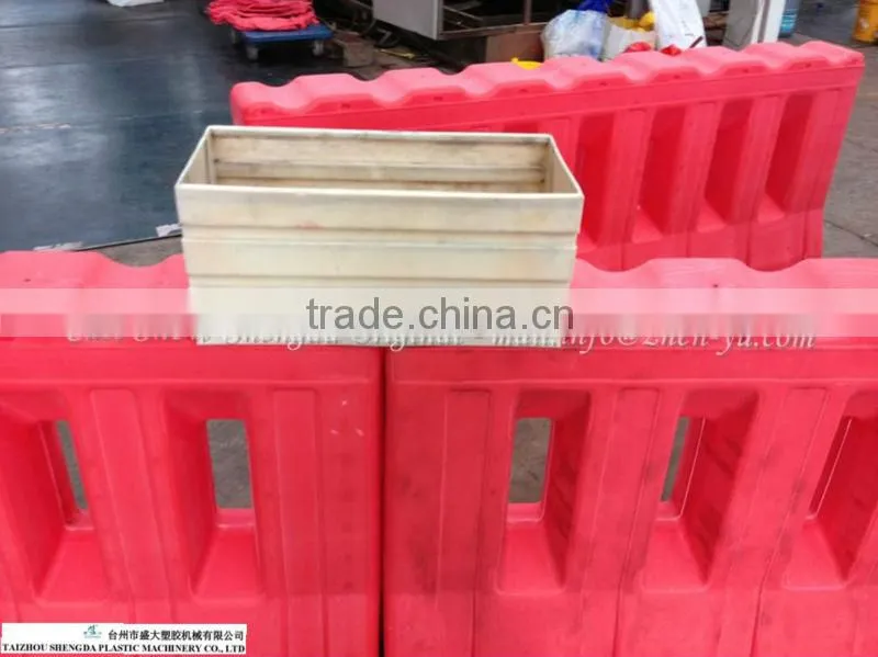 longitudinal re-directive barrier Blow Molding Machine