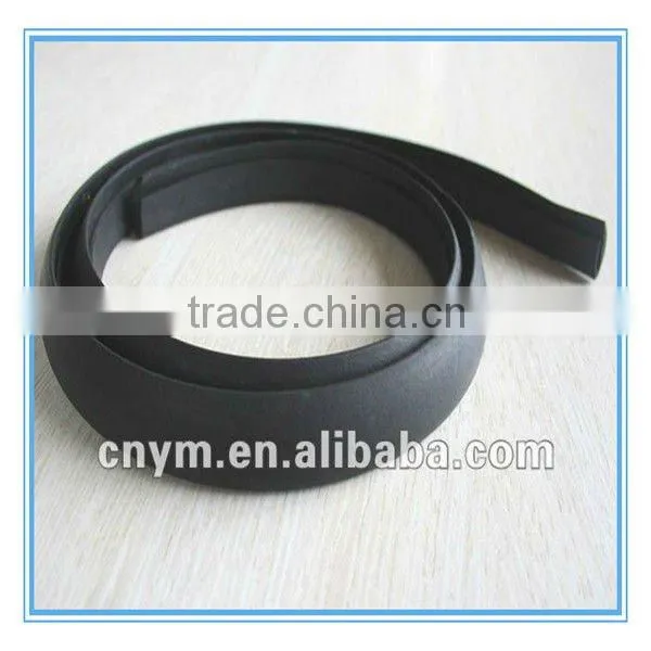 Rubber sealing strip