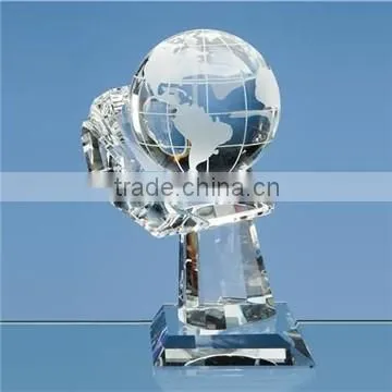 Wholesale custom made globe crystal trophy with black base for business gift