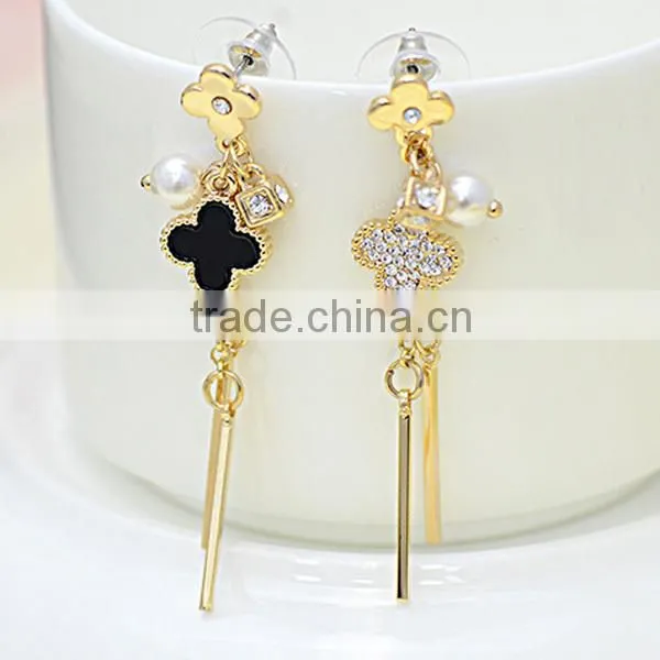 long tassel hanging mounting fake pearl and diamond earrings