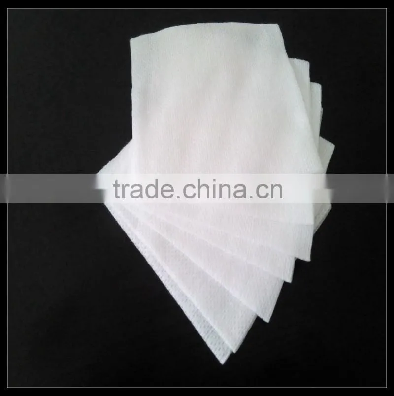 Non-woven white napkins
