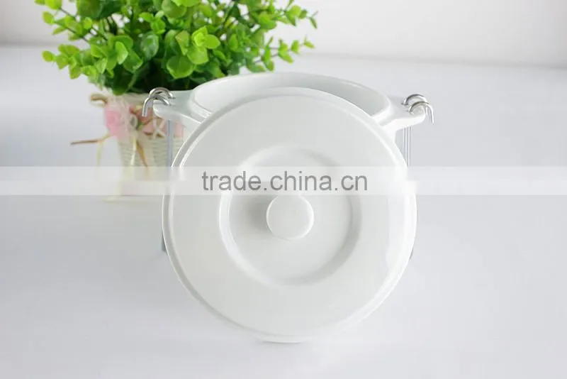 China suppliers wholesale soup tureen, white ceramic stew pot with lid