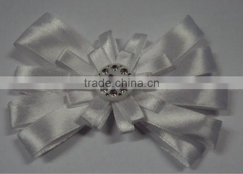 Bridal dress brooch