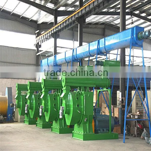 Ring die pellet mill feed