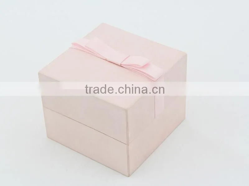 Lovely pink jewelry box for bracelet packaging