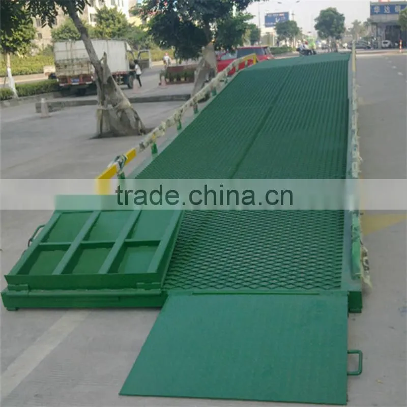 Adjustable high duty steel loading yard ramp / Car loading mobile ramp slope