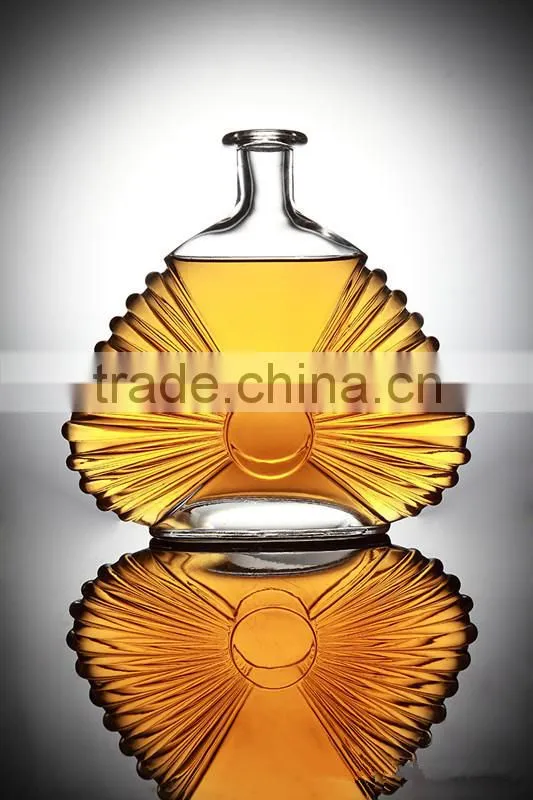 750ml wine glass bottle wholesale/fancy glass liquor bottle/red wine glass bottle