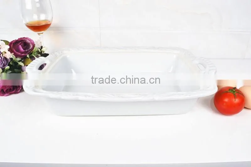 14.5" Square porcelain bakeware with lid