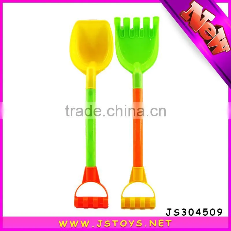 plastic beach shovel