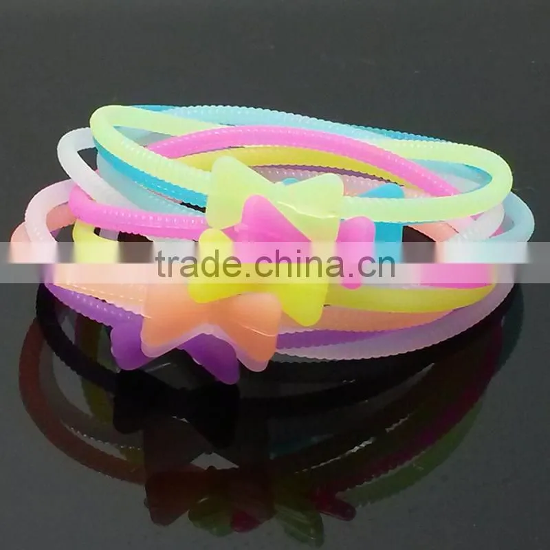 Fashionable and attractive OEM led night party free rubber bracelet