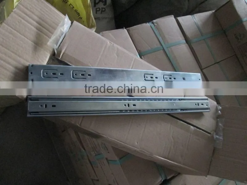 Soft closing drawer slide