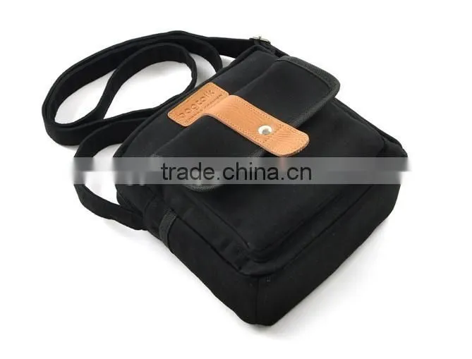 Factory OEM canvas travel sport shoulder bag with main compartment