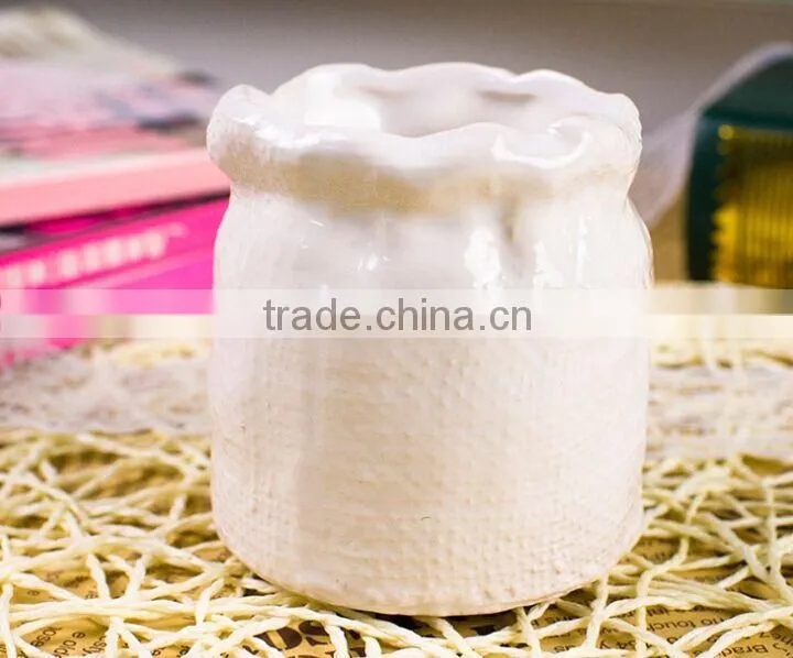Ceramic Circular Sack Flower Pen Pot, Mini Pen Pot
