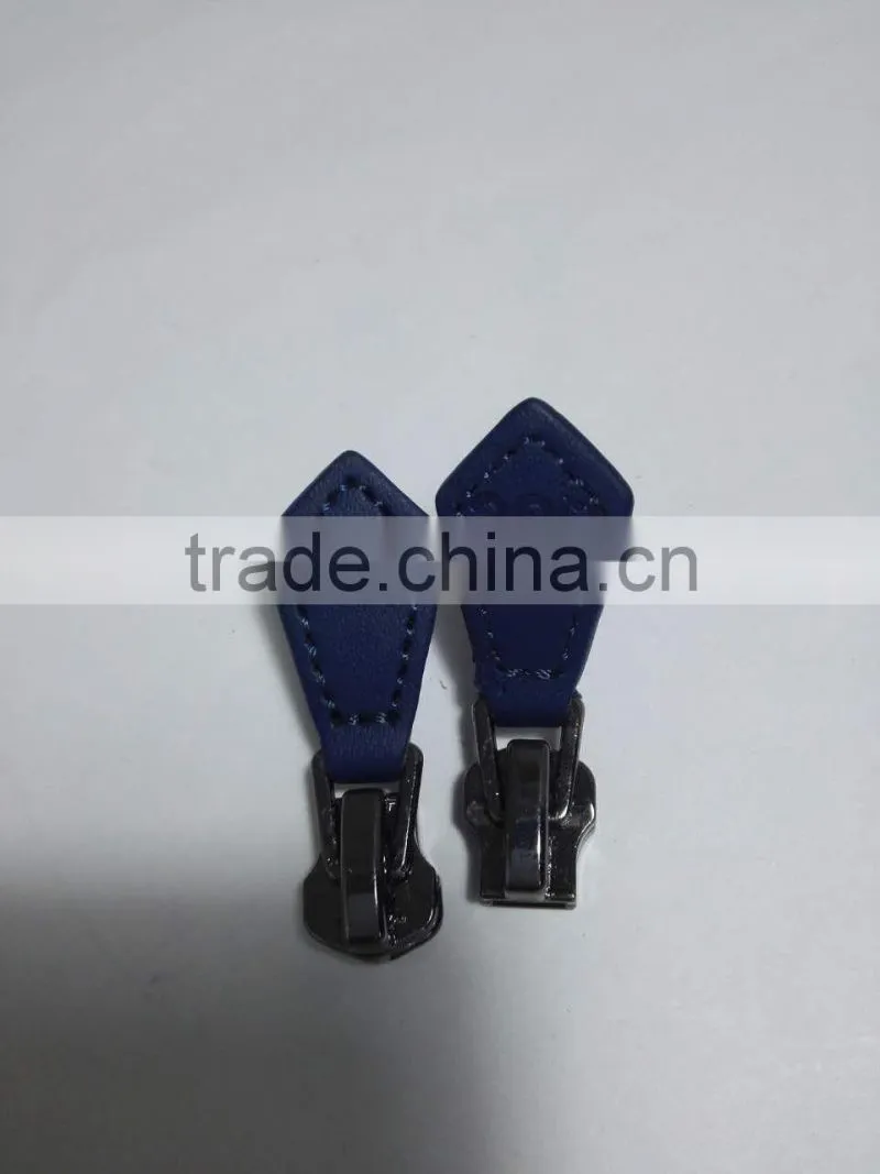 Custom high quality sportswear Plastic Zipper Puller