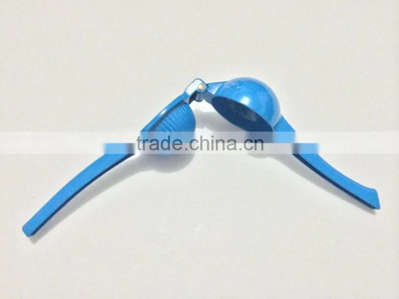 Hot Sell Kitchen Use Aluminum Alloy Metal Lemon Squeezer