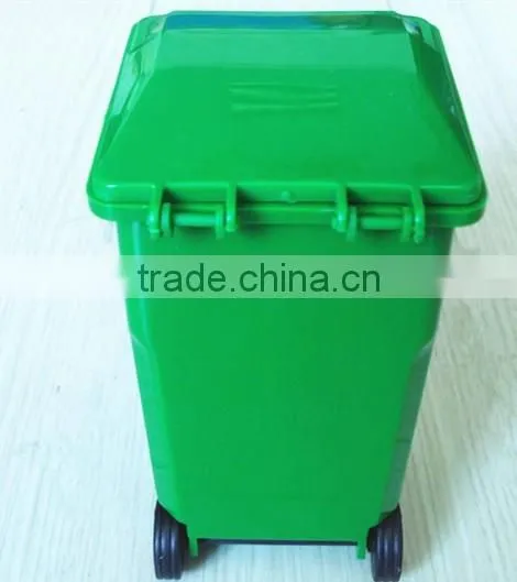Mini waste can with wheels