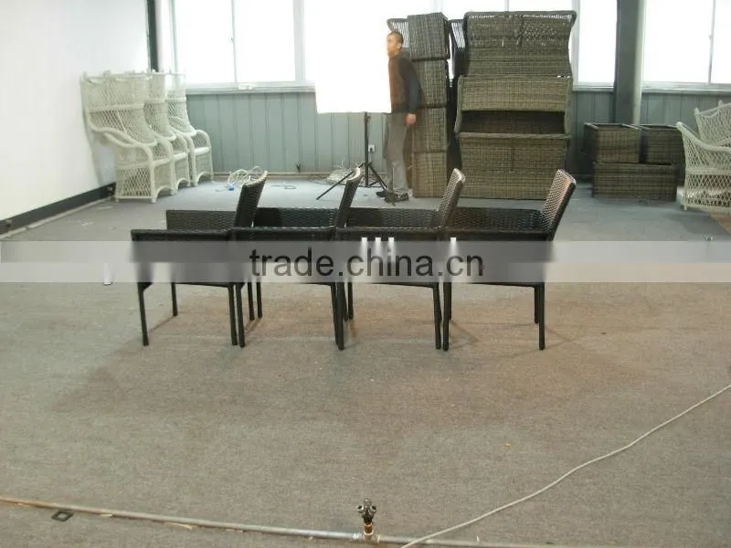 NL041-ASSEMBLY GARDEN FURNITURE