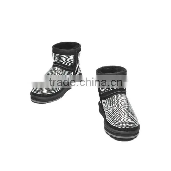 2015 New design sexy women half snow boots