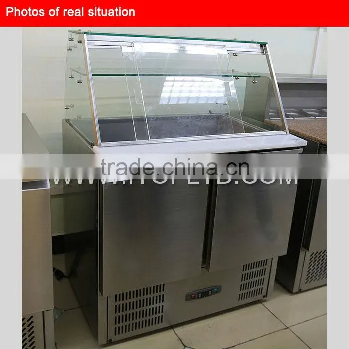 Curved glass saladette refrigerated counter