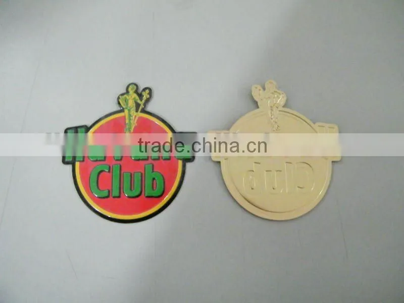 2016 custom gold plated brass pin badge map style,school student used name badge
