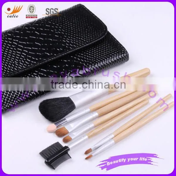 EYA 7 pcs brand cosmetic brush with crocodile leather pouch