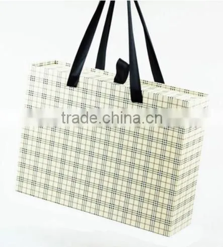 Wholesale Paper Handbag Shaped Gift Packaging Drawer Box Manufacture in P1854-1