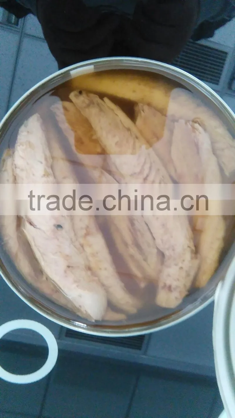 canned tuna chunk with oil
