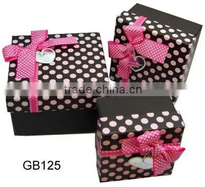 Kraft paper gift box