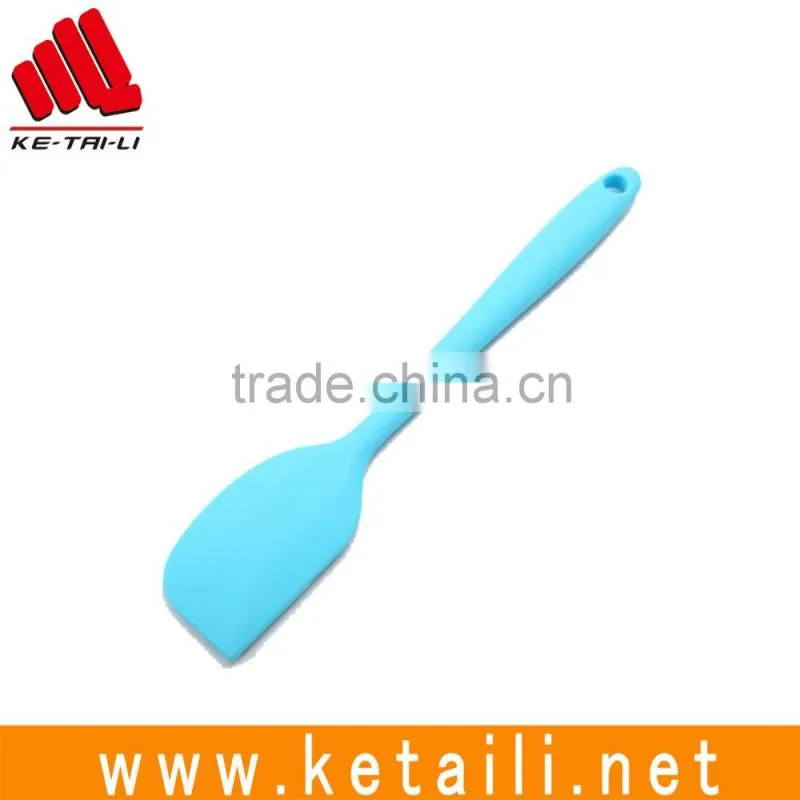 High quality eco-friendly silicone scraper kitchen utensil