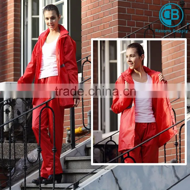 Polyester taffeta raincoat with jacket and pants