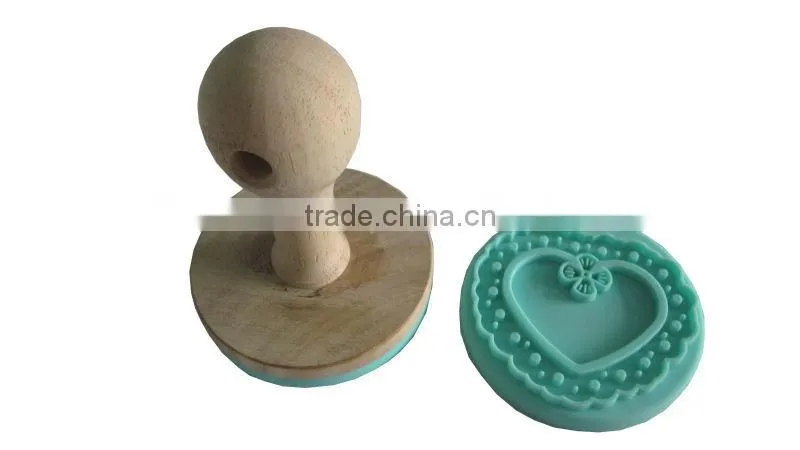 Food grade Dia.7.5cm silicone cookie stamp in heart design