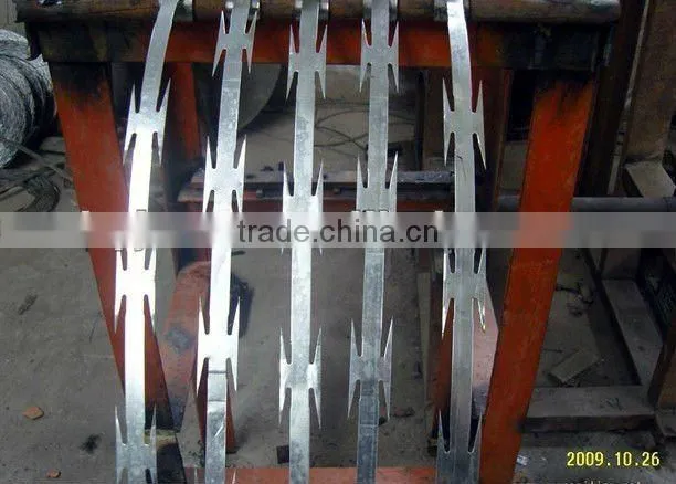 razor barbed wire with clips
