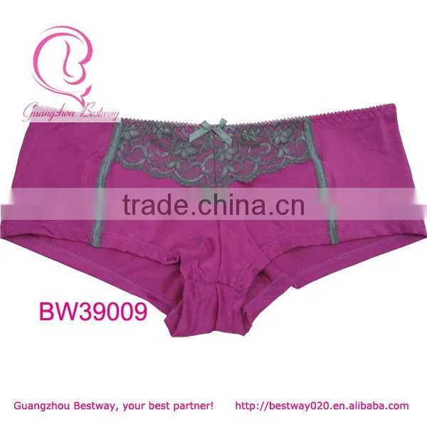 School girls wearing fasshion sport boyshorts