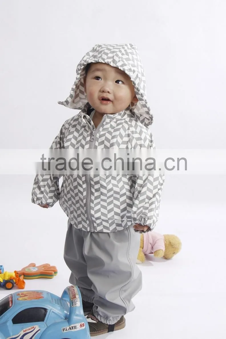 2015 new fashion design baby pu rainwear