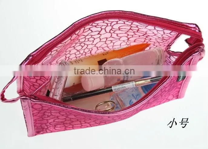 Free custom design elegant PVC clear cosmetic bags wholesale