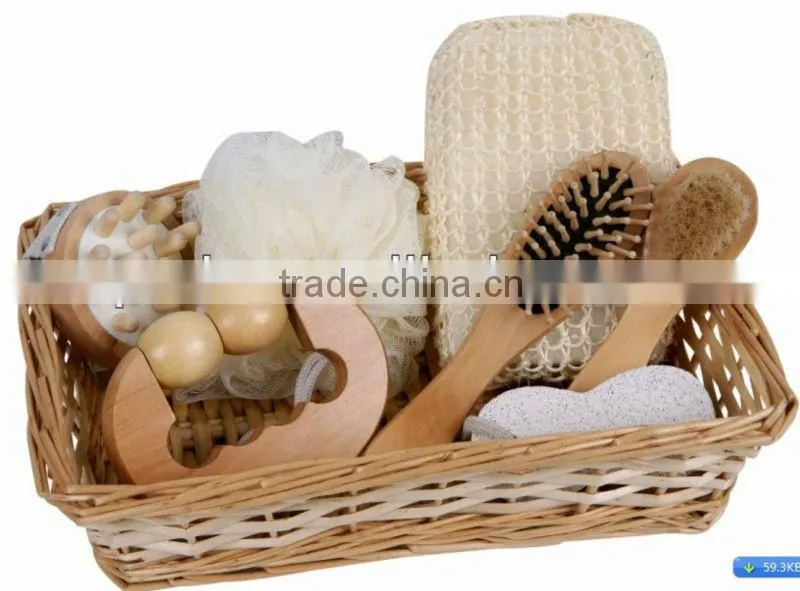 2013 Woven Basket Bath Gift Set