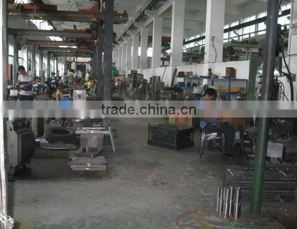 Plastic pipe fitting mould
