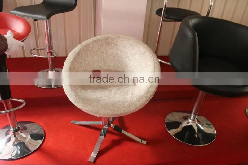 comfortable fabric lounge chair