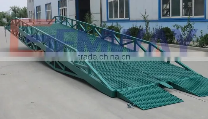 Heavy duty adjustable durable hydraulic mobile loading yard ramp for sale
