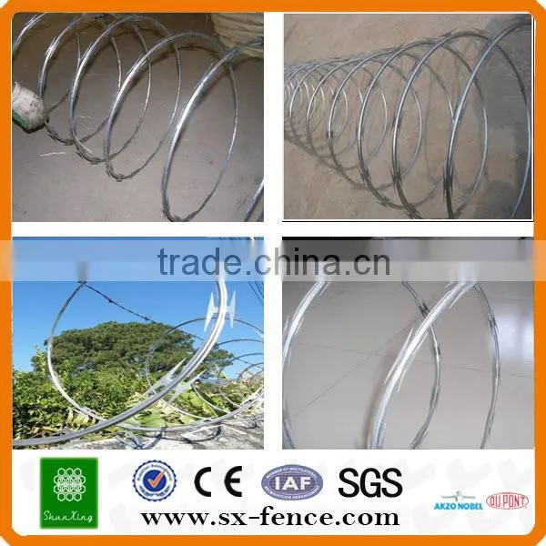 Galvanized BTO CBT Concertina Razor Wire / Razor Barbed Wire