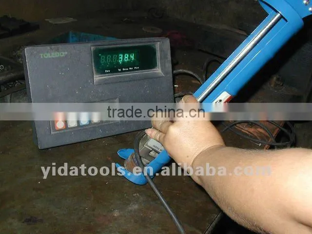 DF-00147 9" Plastic handle caulking guns