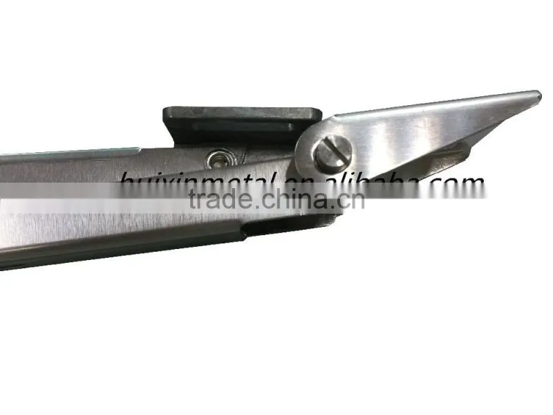 Solar heat sensitive temperature control automatic greenhouse windows opener with single spring