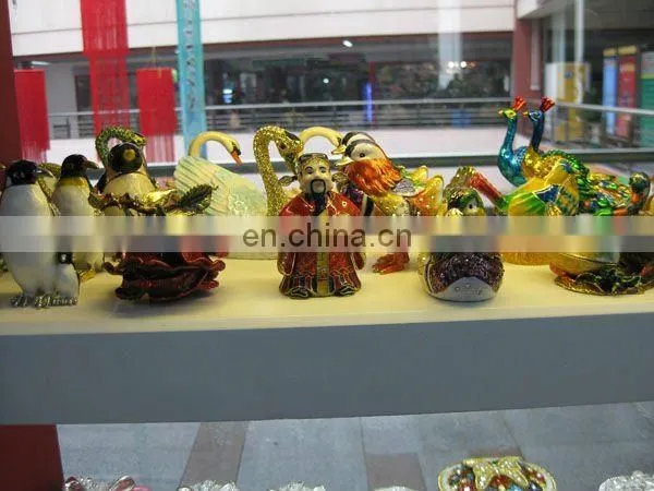 New design Chinese God Figure