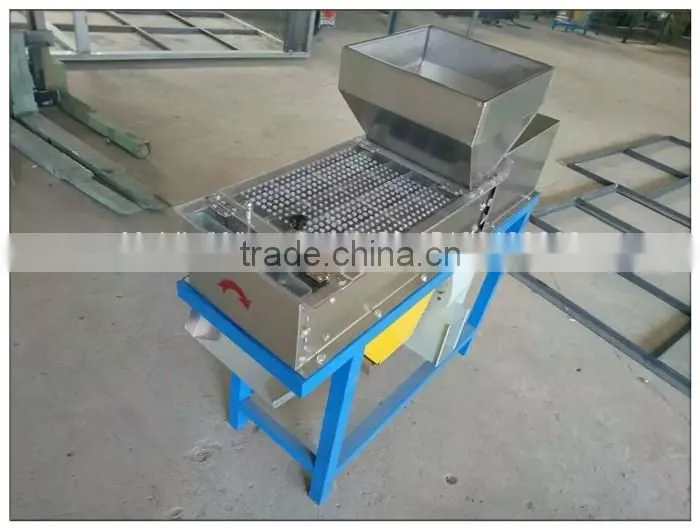 Samll roasted red peanut skin removing peeler machine for sale price