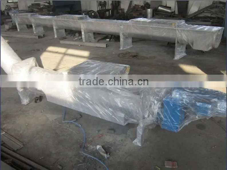 Municipal sludge dewatering shaftless screw press