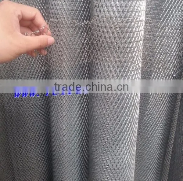8x16mm Expanded metal 3ft x 12m for poultry farming